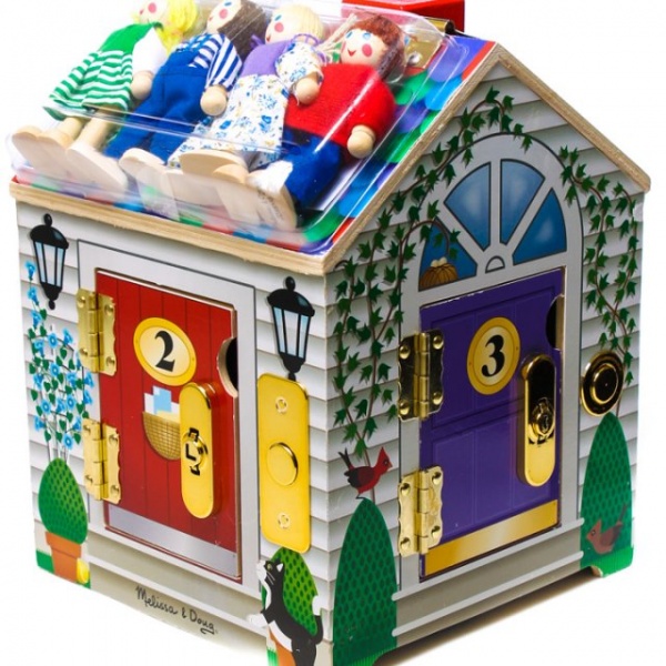 Дидактическая игрушка "Дом с ключами и замками"